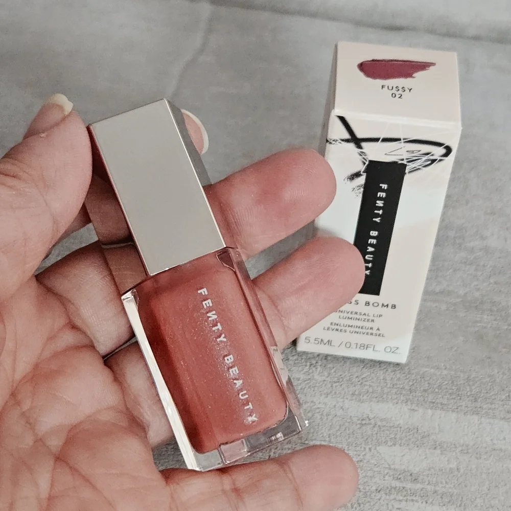 Fenty Beauty Gloss Bomb Fussy 02 Mini NEW